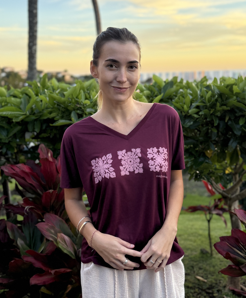 Kapa Kuiki Wahine Slouchy V-Neck Maroon