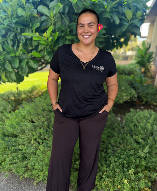 Mana Wahine Lehua V-Neck Tee