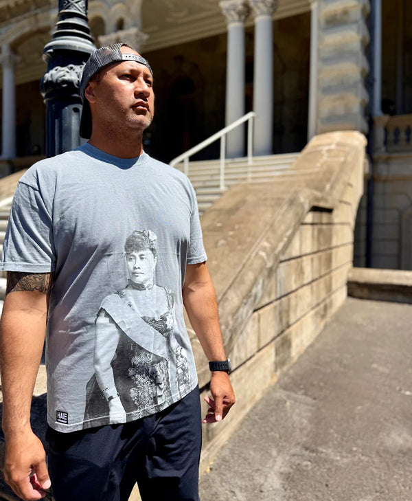 Queen Liliuokalani Tee